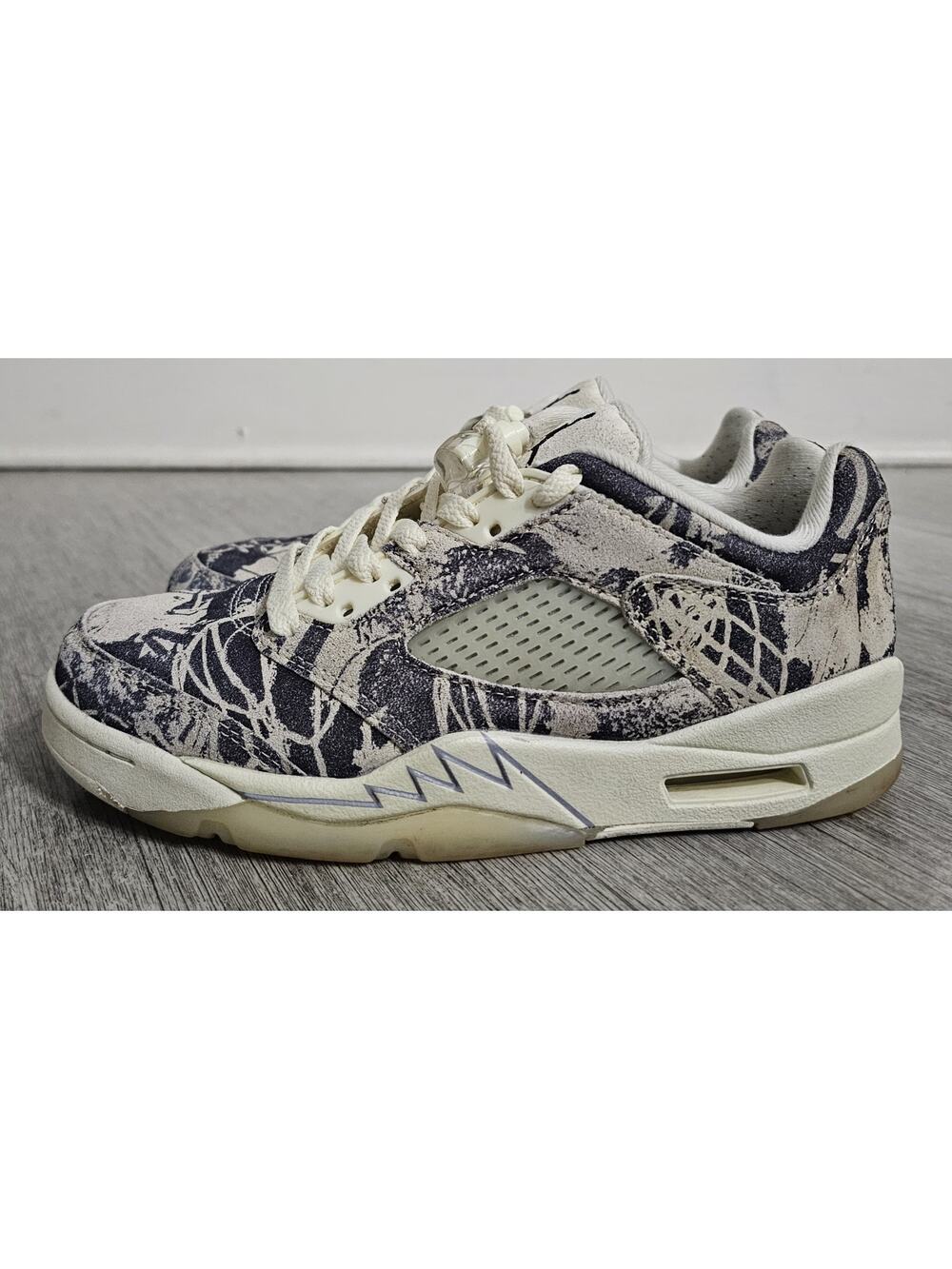 Air Jordan 5 Retro Low Expression W Size 6.5 Coconut Milk Blue Casual Sneakers